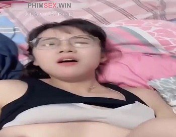sex học sinh lớp 8 Chim to dài bướm hồng mà anh không thèm chơi chơi lỗ đít